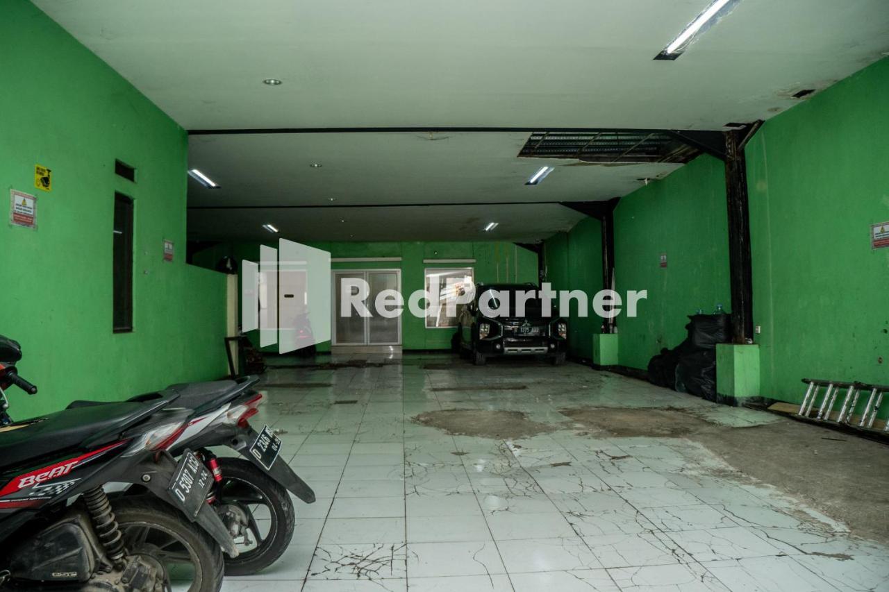 Jabrix Hotel Mitra Reddoorz Bandung Exterior foto