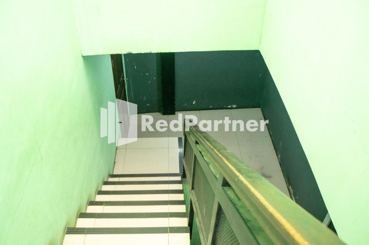 Jabrix Hotel Mitra Reddoorz Bandung Exterior foto